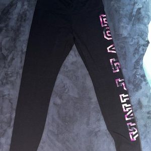 PINK Victoria’s Secret leggings